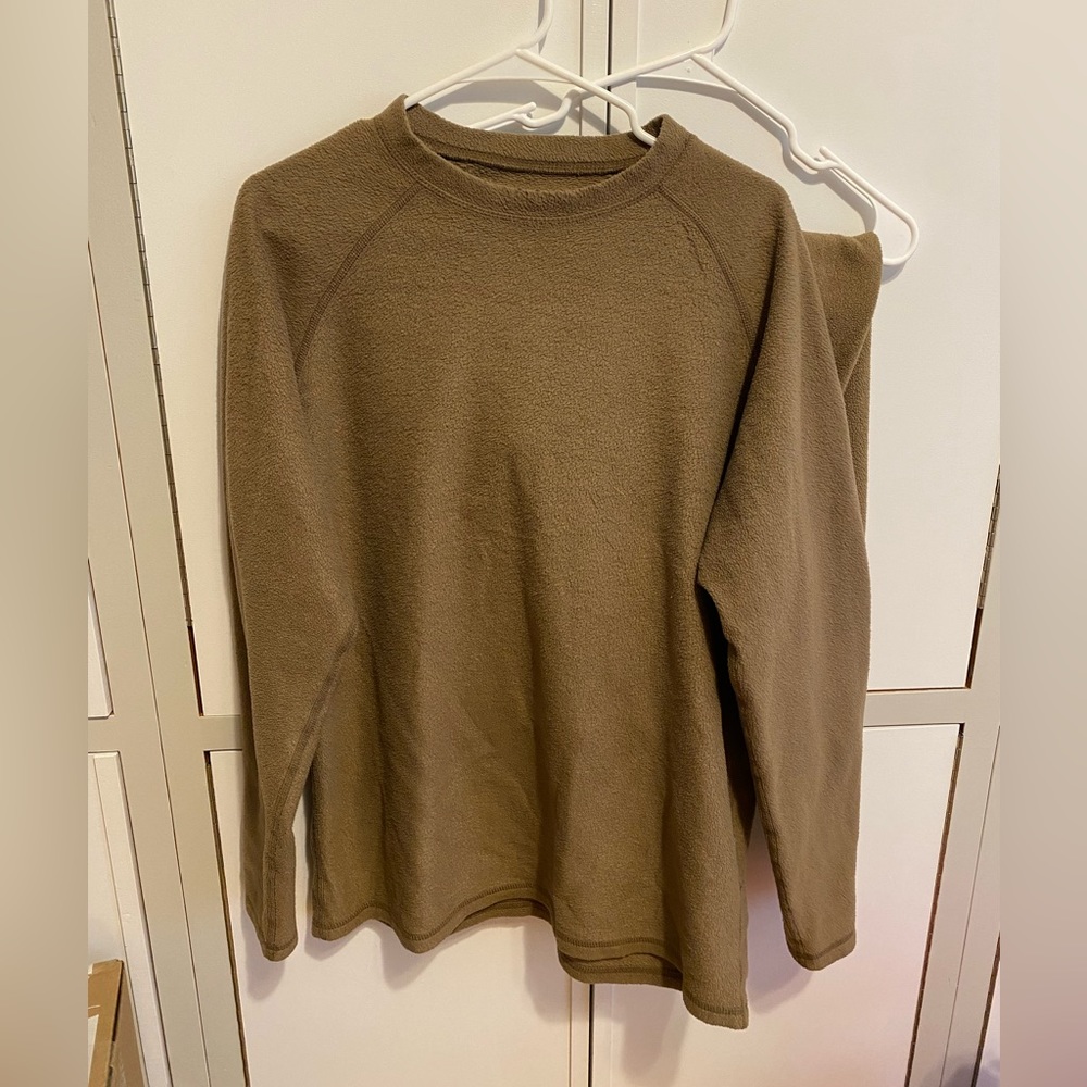 Cabela's Brown Long Sleeve fleece set base layer